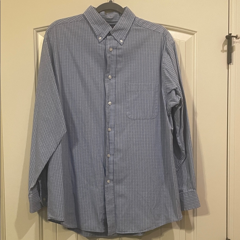 Roundtree & Yorke Blue Striped Button Down Shirt